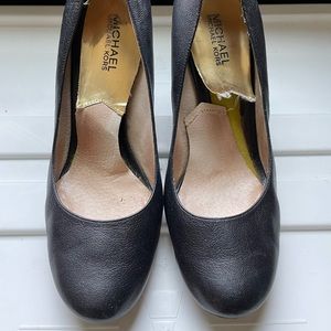 Michael Kors black leather pumps size 8.5 in very used condition (sold as-is!!!)